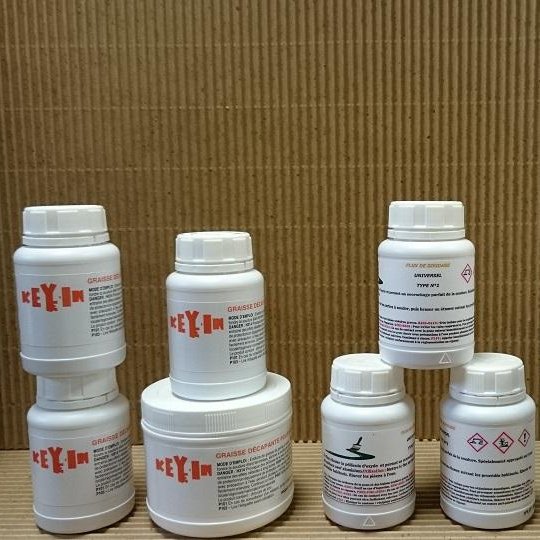 Graisse et gel décapant